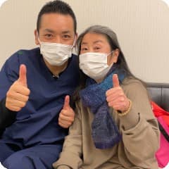 鍼施術後に笑顔を取り戻した患者さん 11